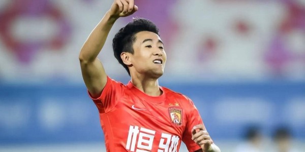 成都蓉城青训出新星，双双加盟西甲巴列卡诺！徐正源称赞支持